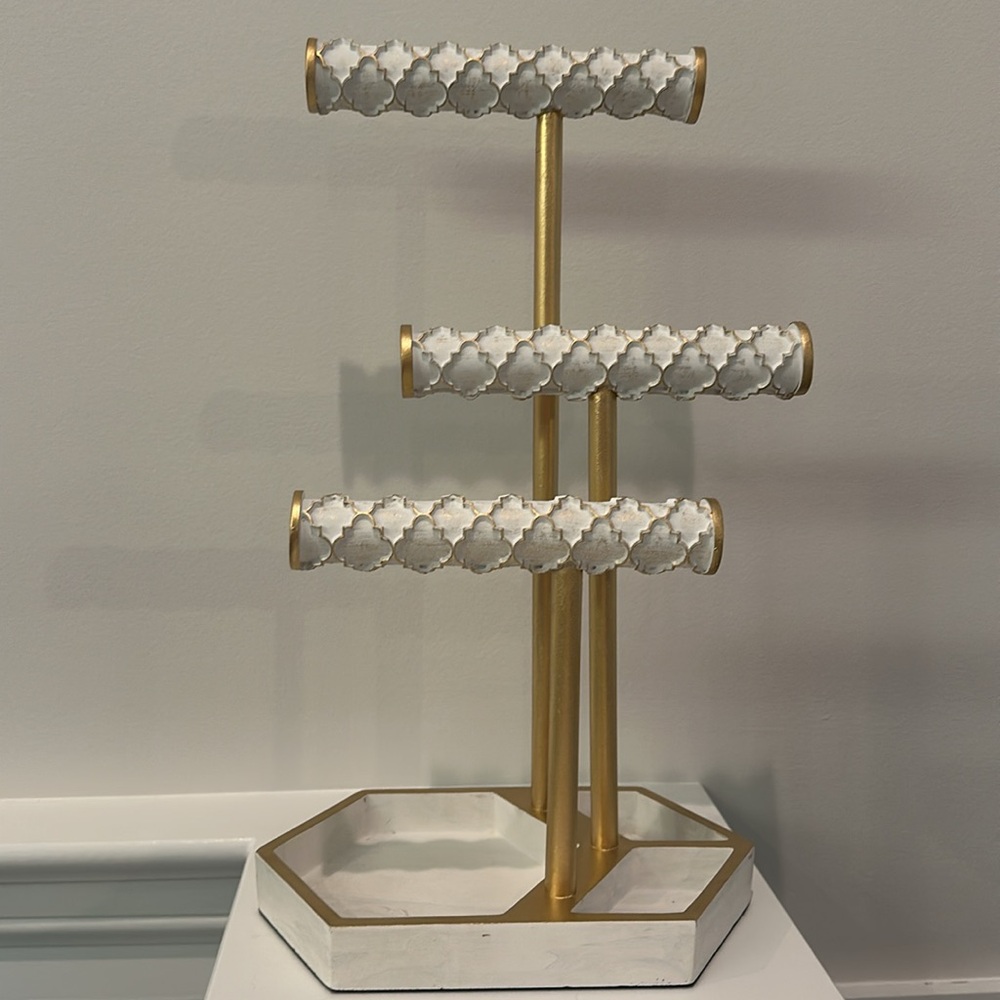 Three Tier Wooden Necklace Bracelet Display Stand Jewelry Holder Organizer - Picture 2 of 4